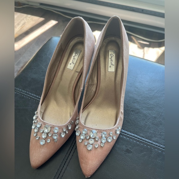 Wedding shoes blush pink satin and embellished shoe heels / stilettos - Picture 2 of 7